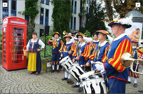 Hachberger Heralds at the inauguration of the new K6 phone booth, Emmendingen, Germany